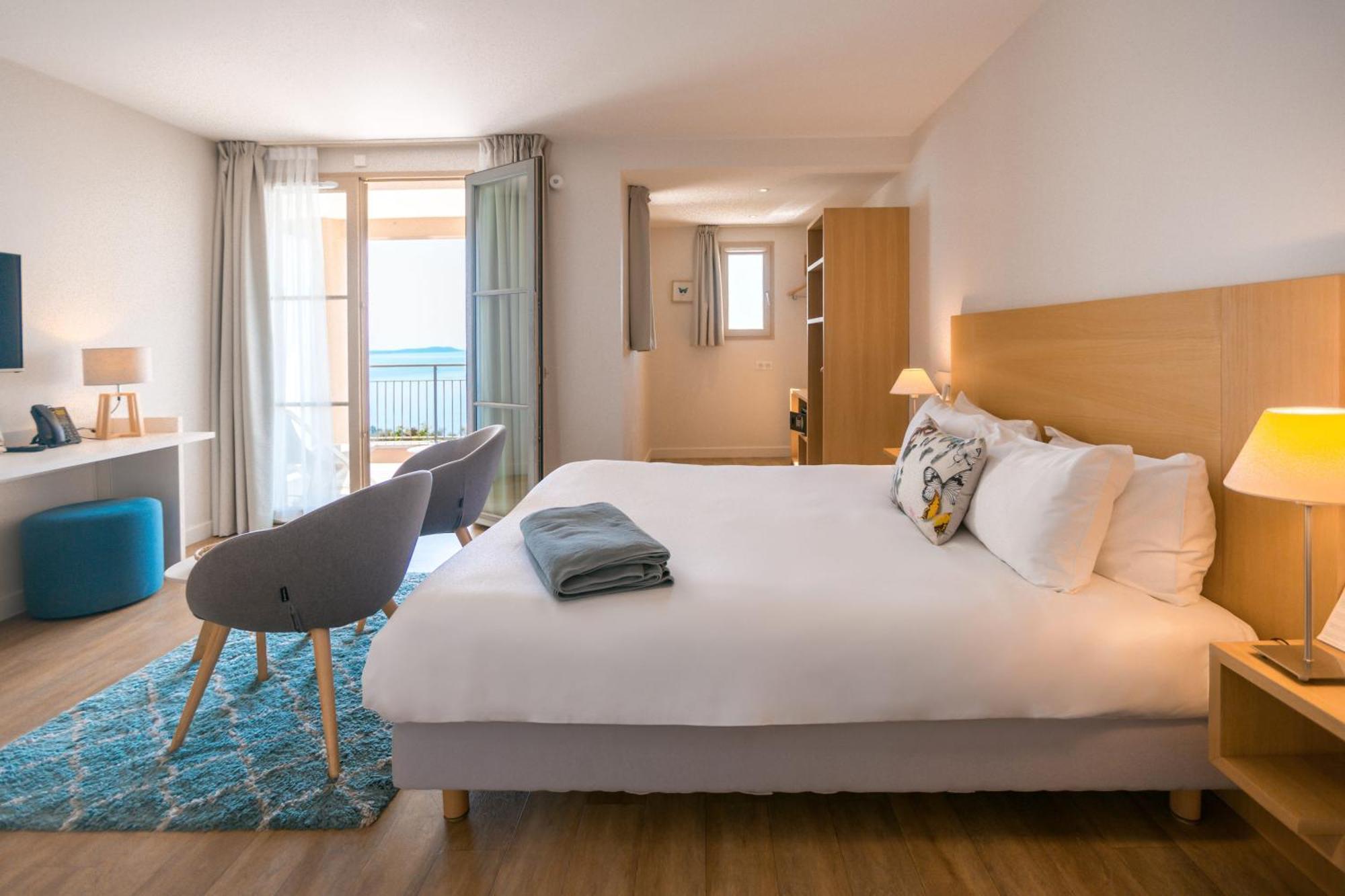 La Douce Hotel 4*