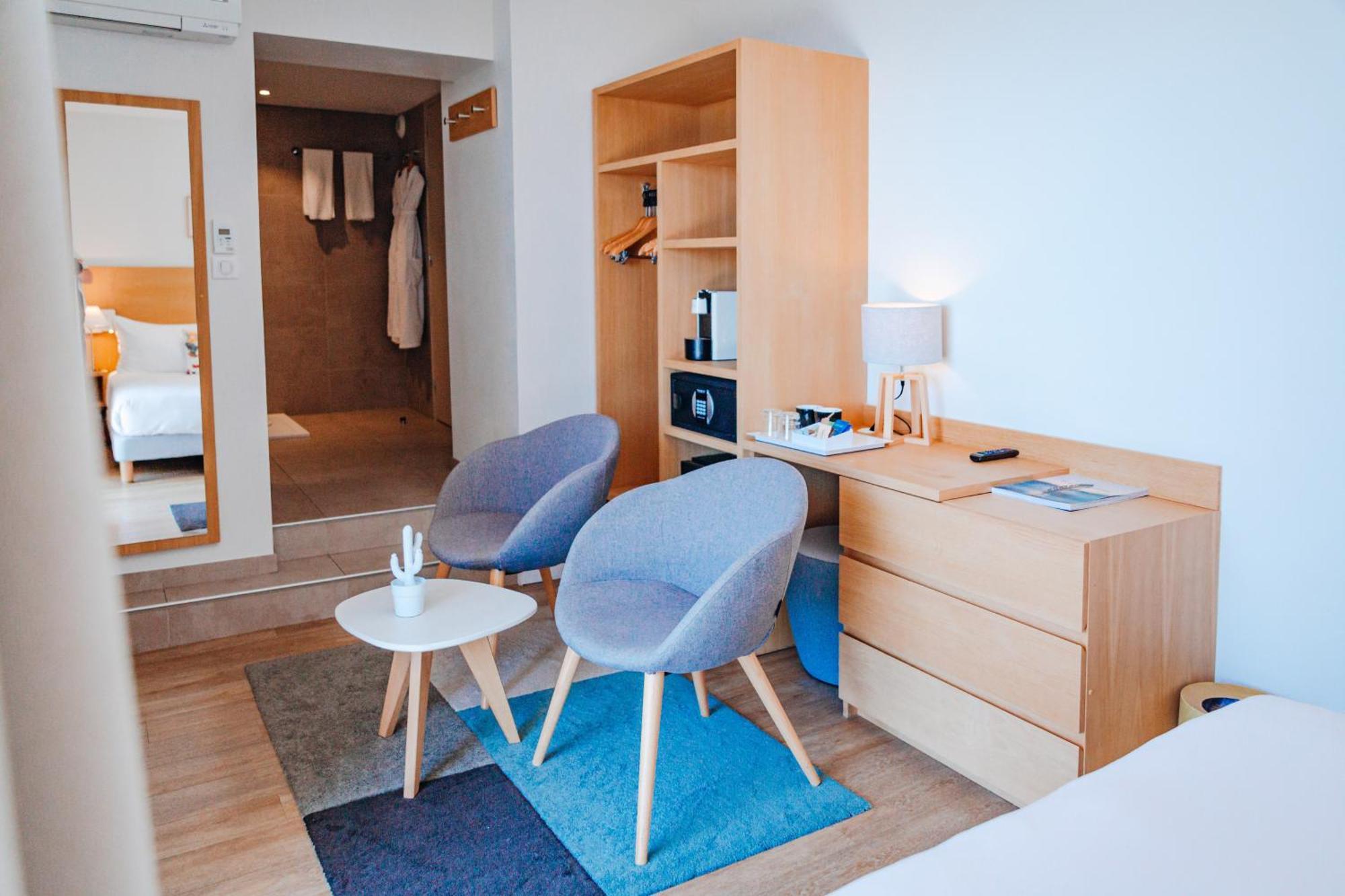 Hotel La Douce 4*
