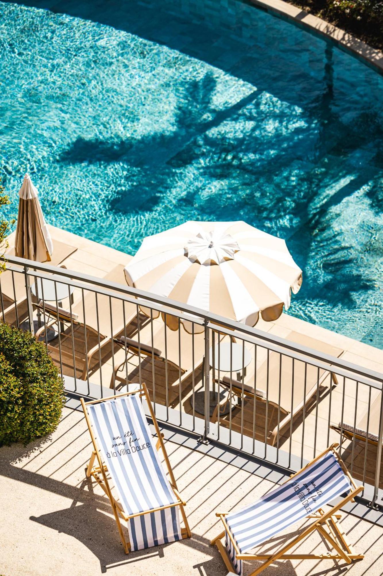 Hotel La Douce 4*